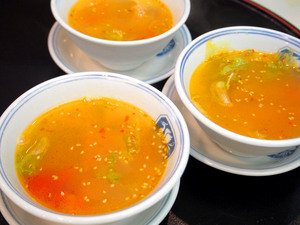 トマトと浅利とレタスのピリ辛スープのコピー.jpg